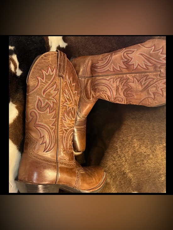 Ariat Shoes - BROWN BOOTS SQUARE TOE RIDING HEEL LADY 8 MEN 7D ARIAT SPUR SHELF STITCH UNISEX